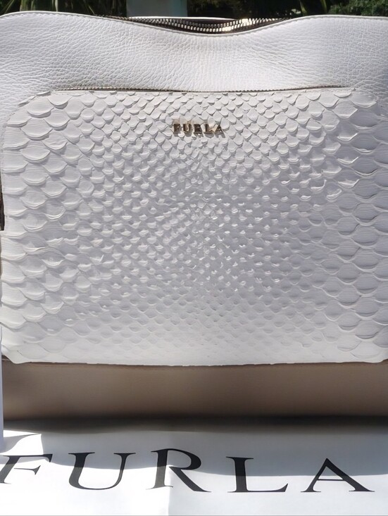 Furla Handbags - NWOT Furla FRIDA calf Leather Satchel, Dust Bag, Msrp $548 MINT